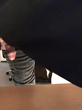 Snapshot of Inseminator69 chatting on 02/25/25, 12:55 Inseminator69 online show from 02/25/25, 12:55