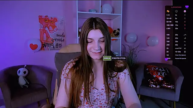 Snapshot of pure_radiance1 chatting on 02/25/25, 12:34 pure radiance1 online show from 02/25/25, 12:34