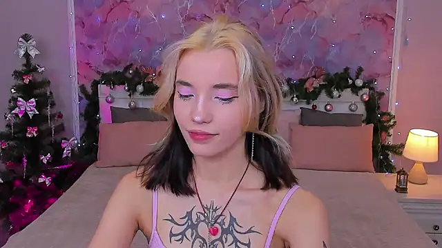 as1an girlfriend online show from 12/20/24, 03:03