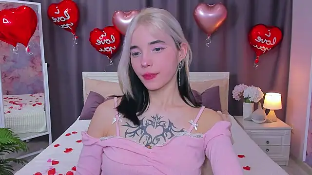 as1an girlfriend online show from 02/13/25, 06:30