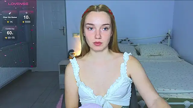 Wild Sophie  online show from 10/11/25, 05:22