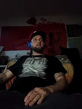 Ozomitro online show from 11/17/25, 02:56