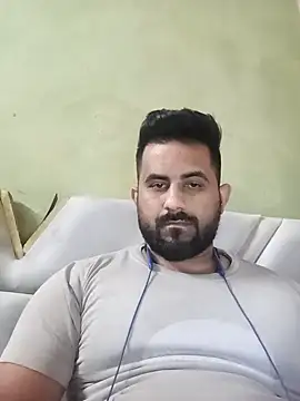 Snapshot of Vickymehra005 chatting on 01/12/25, 10:45 Vickymehra005 online show from 01/12/25, 10:45