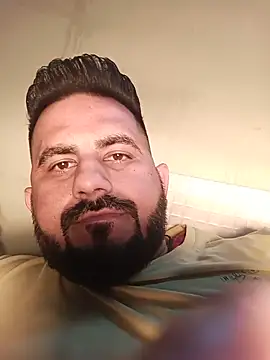 Snapshot of Vickymehra005 chatting on 01/14/25, 07:11 Vickymehra005 online show from 01/14/25, 07:11