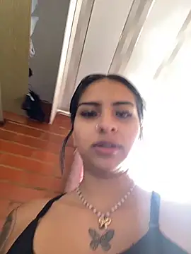 Hilary pinkk online show from 11/05/25, 07:36