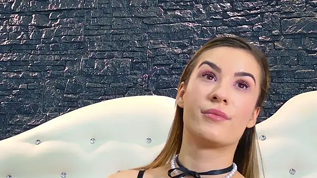 LaurynCopper online show from 01/17/25, 06:47