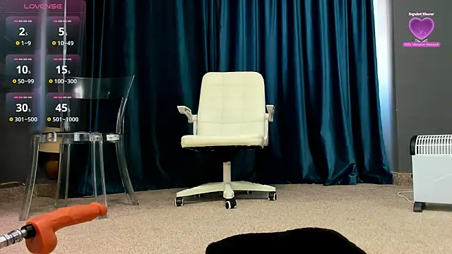 LaurynCopper online show from 11/03/25, 07:53