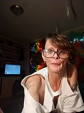 ivylee31 online show from 11/12/25, 07:42