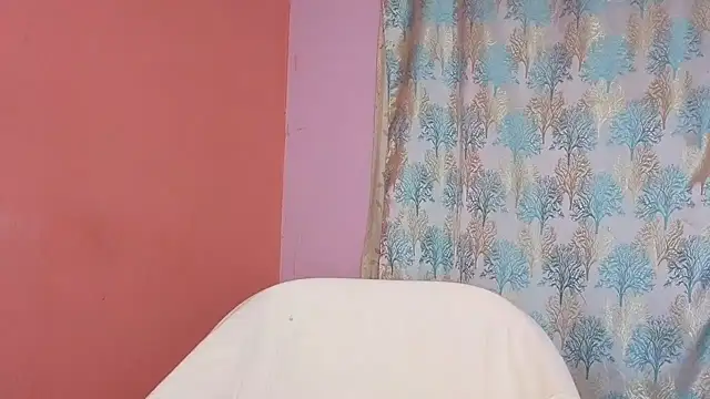 Snapshot of Indian_lovly chatting on 09/19/25, 01:23 Indian lovly online show from 09/19/25, 01:23