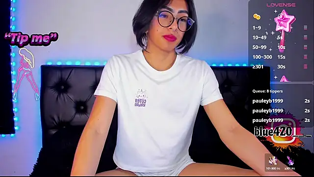 Snapshot of Skyler__blue4 chatting on 12/14/24, 11:34 Skyler blue4 online show from 12/14/24, 11:34