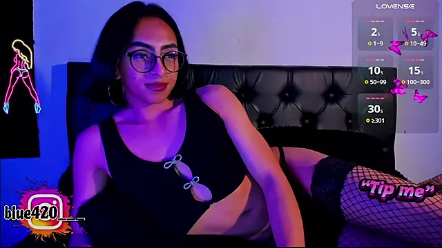 Snapshot of Skyler__blue4 chatting on 12/20/24, 01:36 Skyler blue4 online show from 12/20/24, 01:36