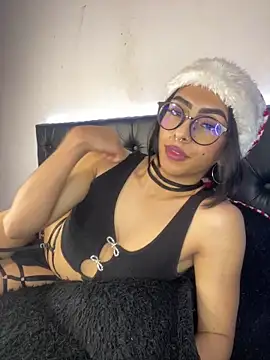 Snapshot of Skyler__blue4 chatting on 12/27/24, 07:24 Skyler blue4 online show from 12/27/24, 07:24