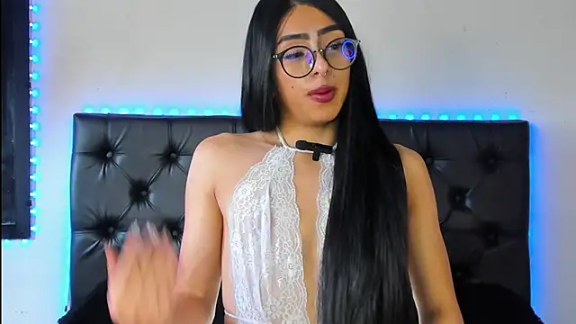 Snapshot of Skyler__blue4 chatting on 01/12/25, 08:47 Skyler blue4 online show from 01/12/25, 08:47