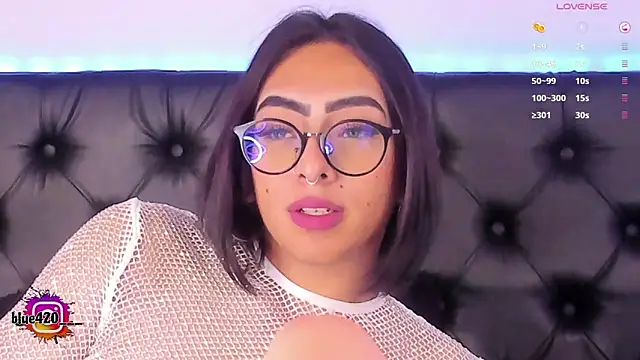 Snapshot of Skyler__blue4 chatting on 01/30/25, 02:15 Skyler blue4 online show from 01/30/25, 02:15