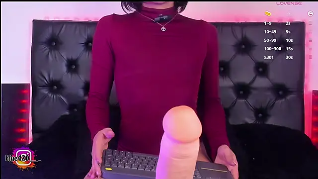 Snapshot of Skyler__blue4 chatting on 01/31/25, 07:40 Skyler blue4 online show from 01/31/25, 07:40