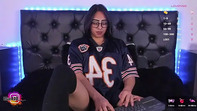 Snapshot of Skyler__blue4 chatting on 03/04/25, 10:16 Skyler blue4 online show from 03/04/25, 10:16