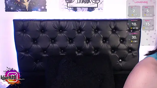 Snapshot of Skyler__blue4 chatting on 11/05/25, 10:32 Skyler blue4 online show from 11/05/25, 10:32