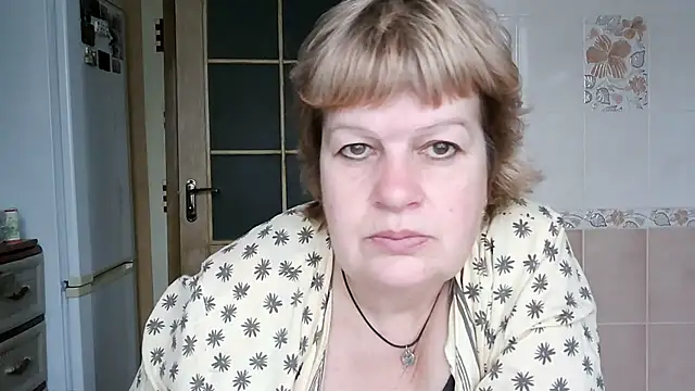 Snapshot of Ettie_Tonia chatting on 01/24/25, 11:37 Ettie Tonia online show from 01/24/25, 11:37
