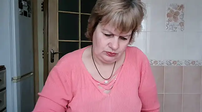 Snapshot of Ettie_Tonia chatting on 02/14/25, 01:08 Ettie Tonia online show from 02/14/25, 01:08