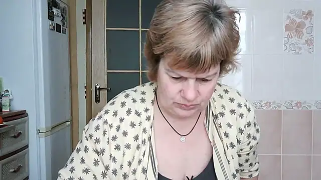 Snapshot of Ettie_Tonia chatting on 02/15/25, 01:49 Ettie Tonia online show from 02/15/25, 01:49