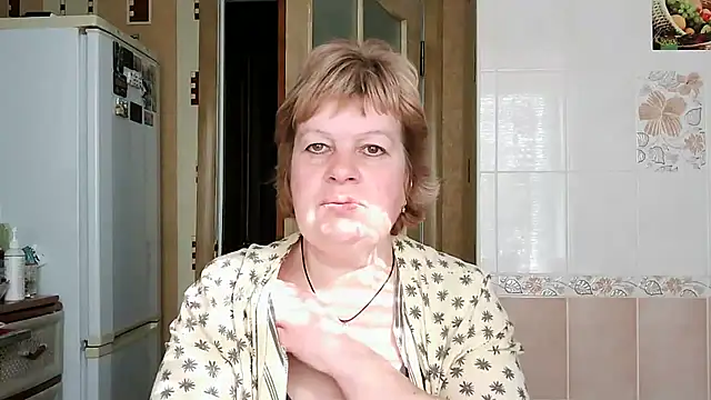 Snapshot of Ettie_Tonia chatting on 03/11/25, 12:06 Ettie Tonia online show from 03/11/25, 12:06