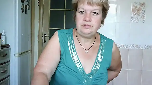 Snapshot of Ettie_Tonia chatting on 10/04/25, 09:07 Ettie Tonia online show from 10/04/25, 09:07