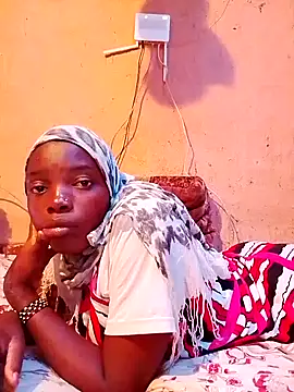 Snapshot of QUEEN-NAIMA chatting on 11/15/25, 08:44 QUEEN-NAIMA online show from 11/15/25, 08:44