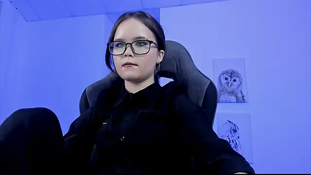 Snapshot of Elainebeness chatting on 01/14/25, 07:53 Elainebeness online show from 01/14/25, 07:53