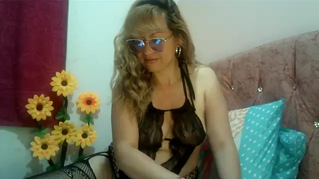 taylor198115 online show from 01/17/25, 07:41