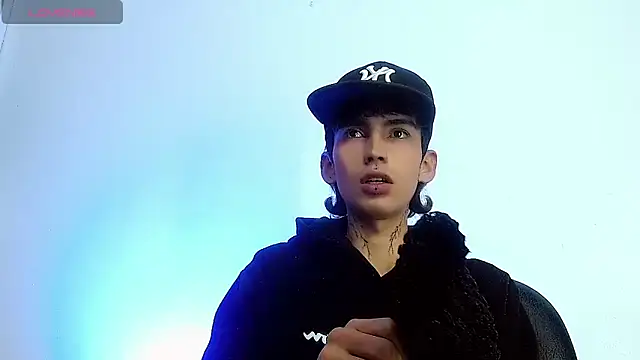 ttimy x boy online show from 11/18/25, 03:56