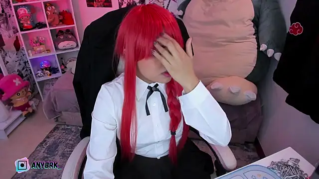 Snapshot of anyburkee chatting on 11/18/25, 01:33 anyburkee online show from 11/18/25, 01:33