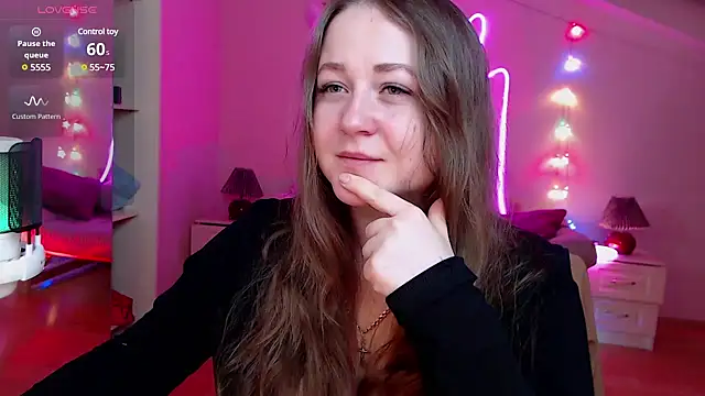 Snapshot of LizzyShine chatting on 02/04/25, 07:11 LizzyShine online show from 02/04/25, 07:11