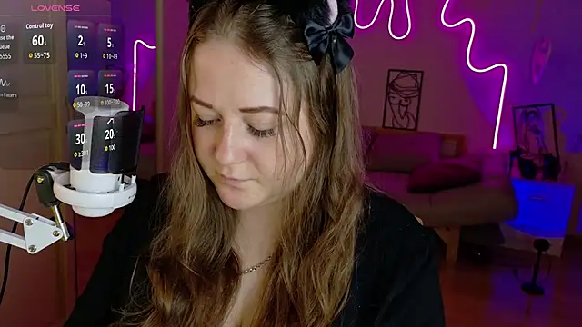 LizzyShine online show from 10/29/25, 06:53