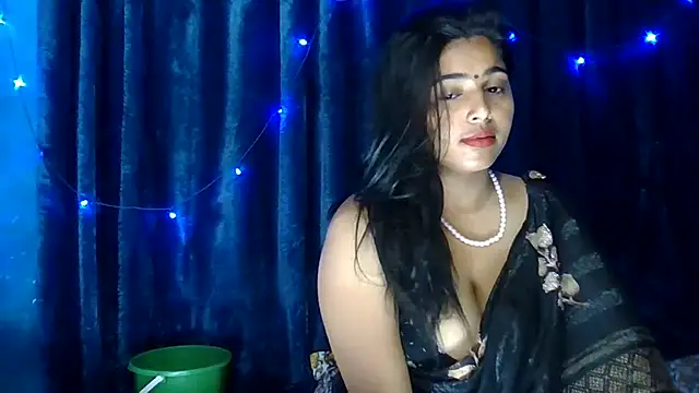 Snapshot of Sweet-Rani chatting on 03/05/25, 12:05 Sweet-Rani online show from 03/05/25, 12:05
