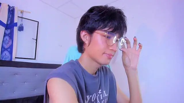 Johhan  Lee online show from 12/26/24, 02:33