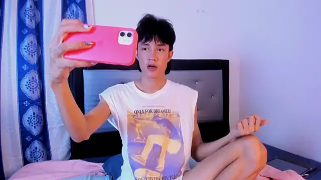 Johhan  Lee online show from 01/15/25, 01:34