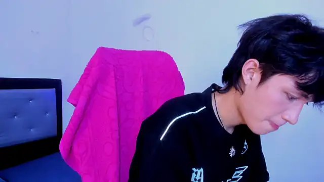 Johhan  Lee online show from 02/07/25, 10:30