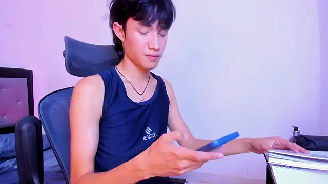 Johhan  Lee online show from 02/12/25, 07:56