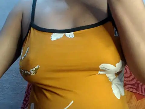 sofia livee online show from 10/02/25, 11:12