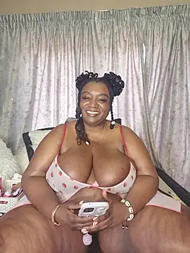 Snapshot of ThickianaRider chatting on 10/28/25, 10:30 ThickianaRider online show from 10/28/25, 10:30