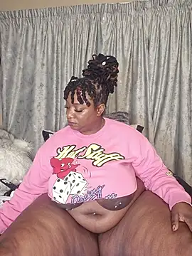 Snapshot of ThickianaRider chatting on 11/12/25, 02:56 ThickianaRider online show from 11/12/25, 02:56