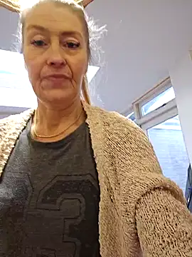 lisalustjouw online show from 01/14/25, 12:03