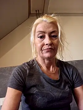 lisalustjouw online show from 03/19/25, 09:17