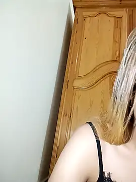barbieelove online show from 10/05/25, 06:06