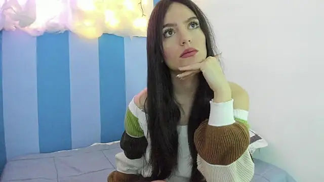 britny clouds online show from 12/07/24, 01:51