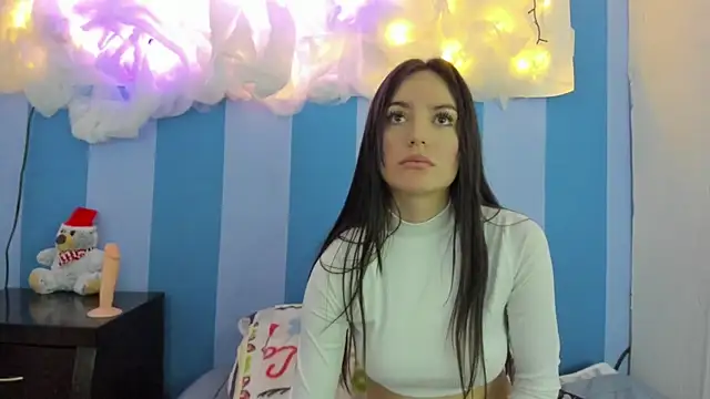 britny clouds online show from 12/08/24, 09:41