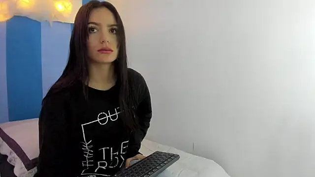 britny clouds online show from 12/27/24, 12:12