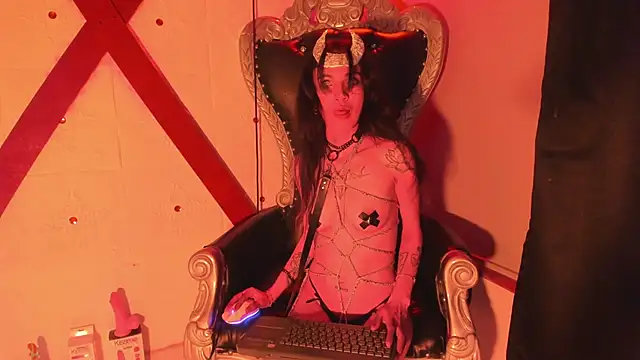 Snapshot of lauren_evans96 chatting on 11/15/25, 03:26 lauren evans96 online show from 11/15/25, 03:26