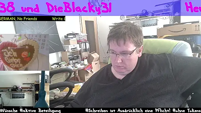 Snapshot of der_alex38 chatting on 03/17/25, 01:08 der alex38 online show from 03/17/25, 01:08
