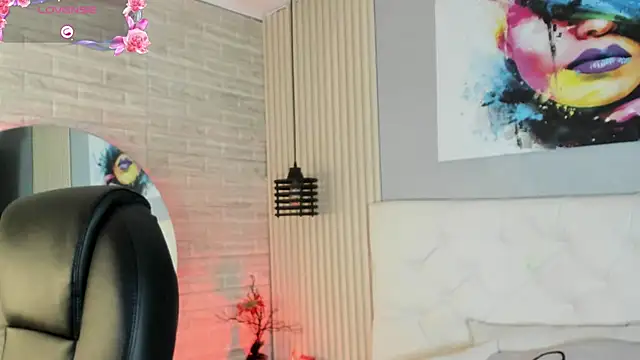nicole  parker1 online show from 01/08/25, 12:26